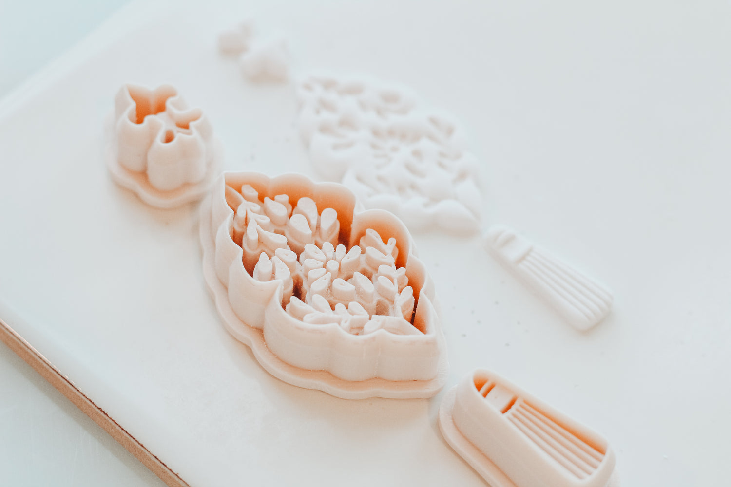 Auriela  Autumn Clay Cutter