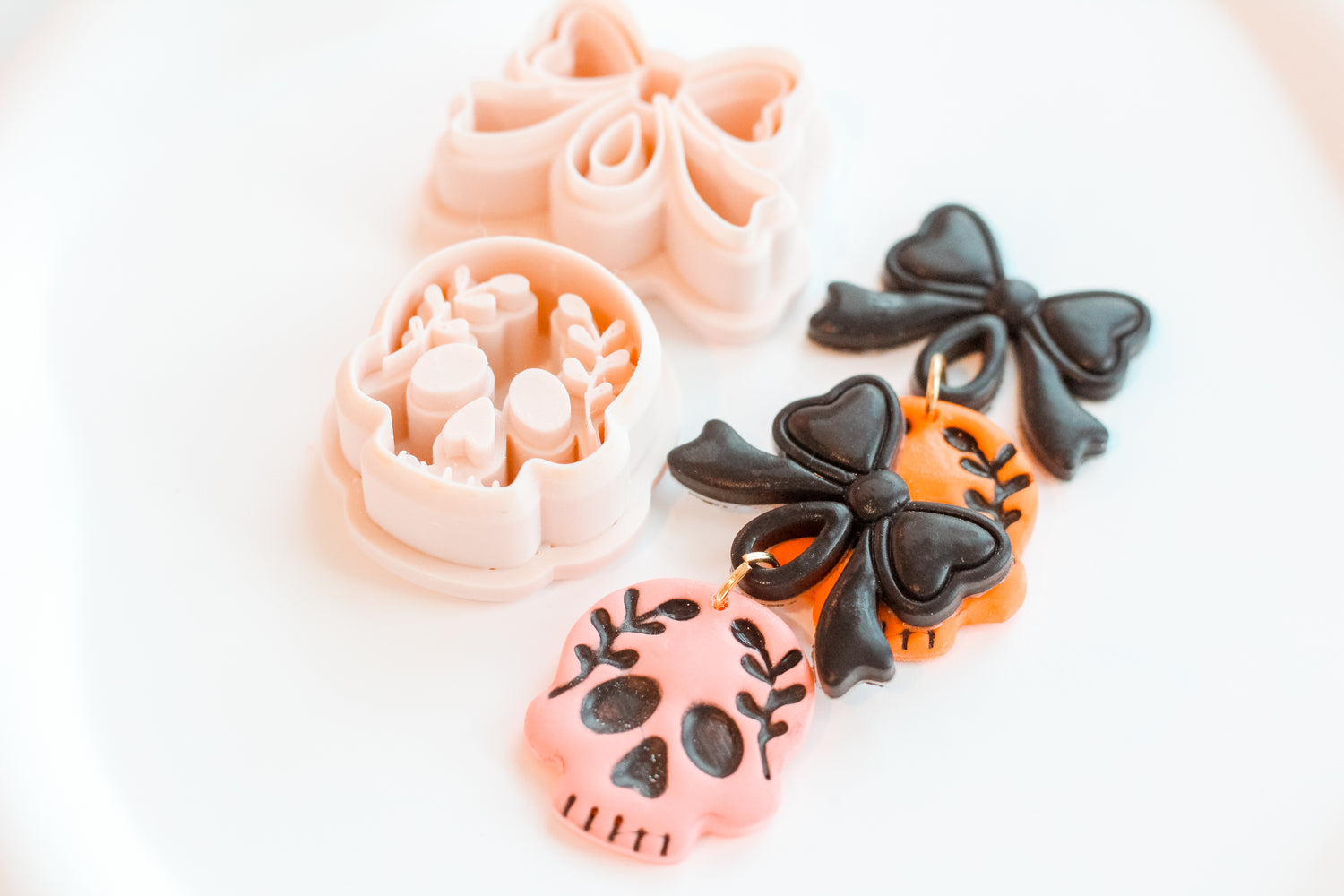 Sadie Skull &amp; Bow 2 Piece Clay Earring Cutter