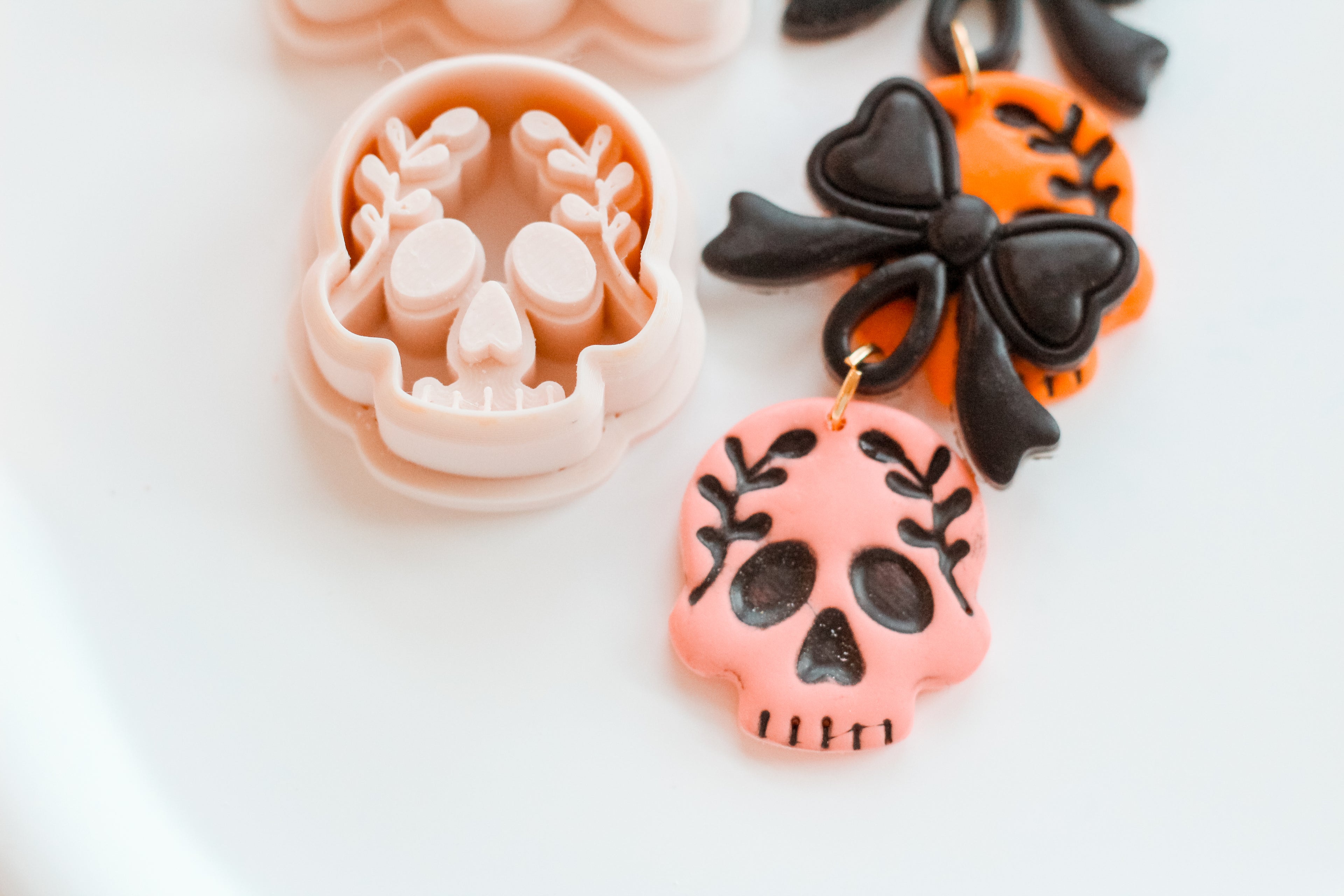 Sadie Skull &amp; Bow 2 Piece Clay Earring Cutter