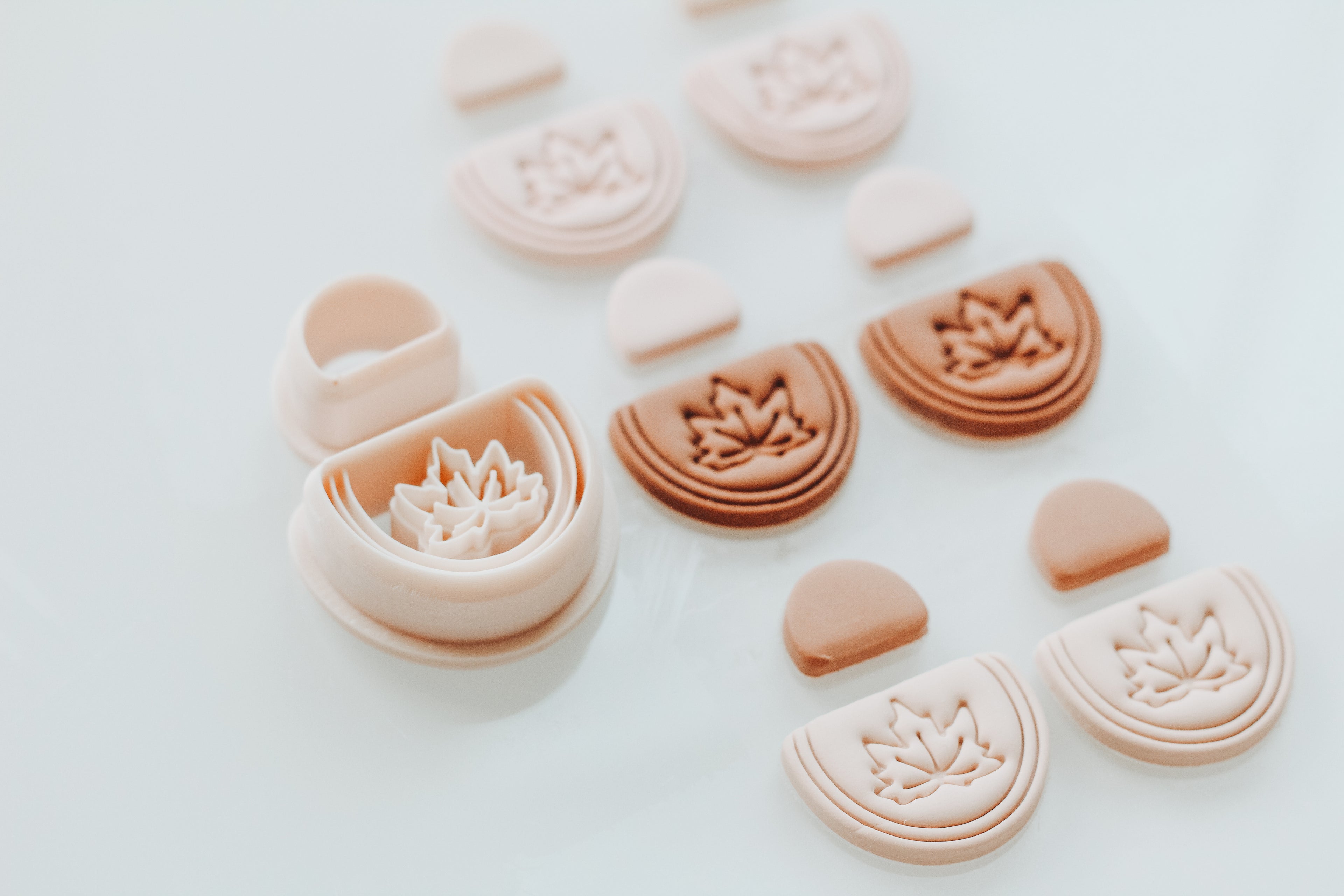 Arched Maple Leaf Clay Cutter Set