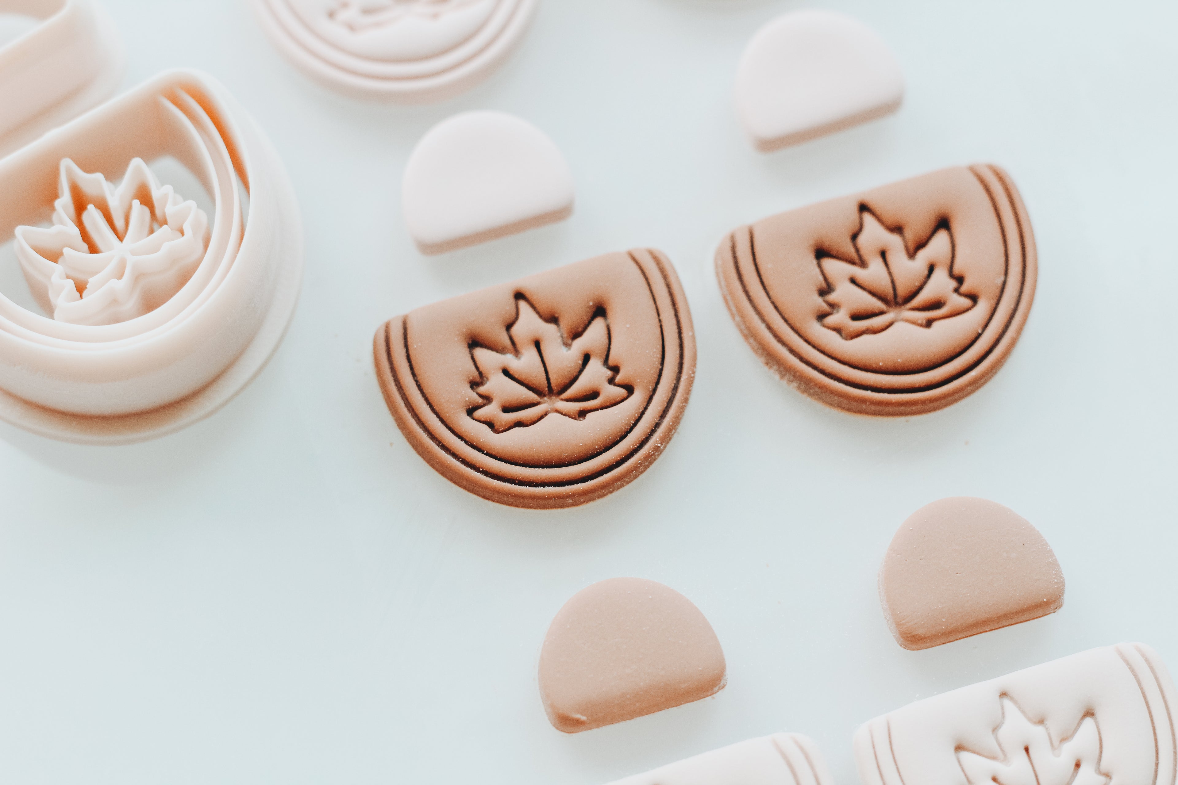 Arched Maple Leaf Clay Cutter Set