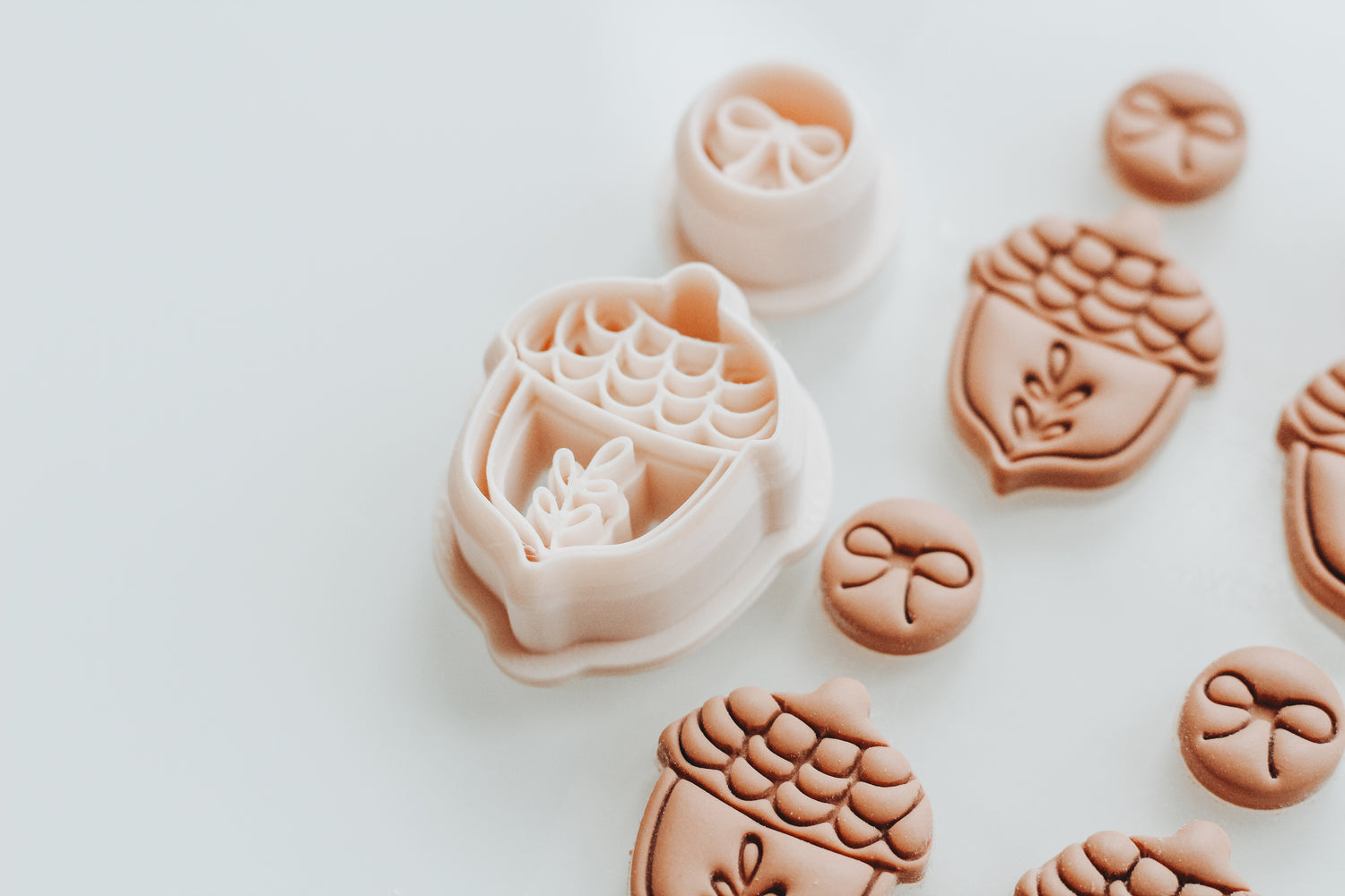 Addy Acorn &amp; Bow Autumn Set Clay Cutter