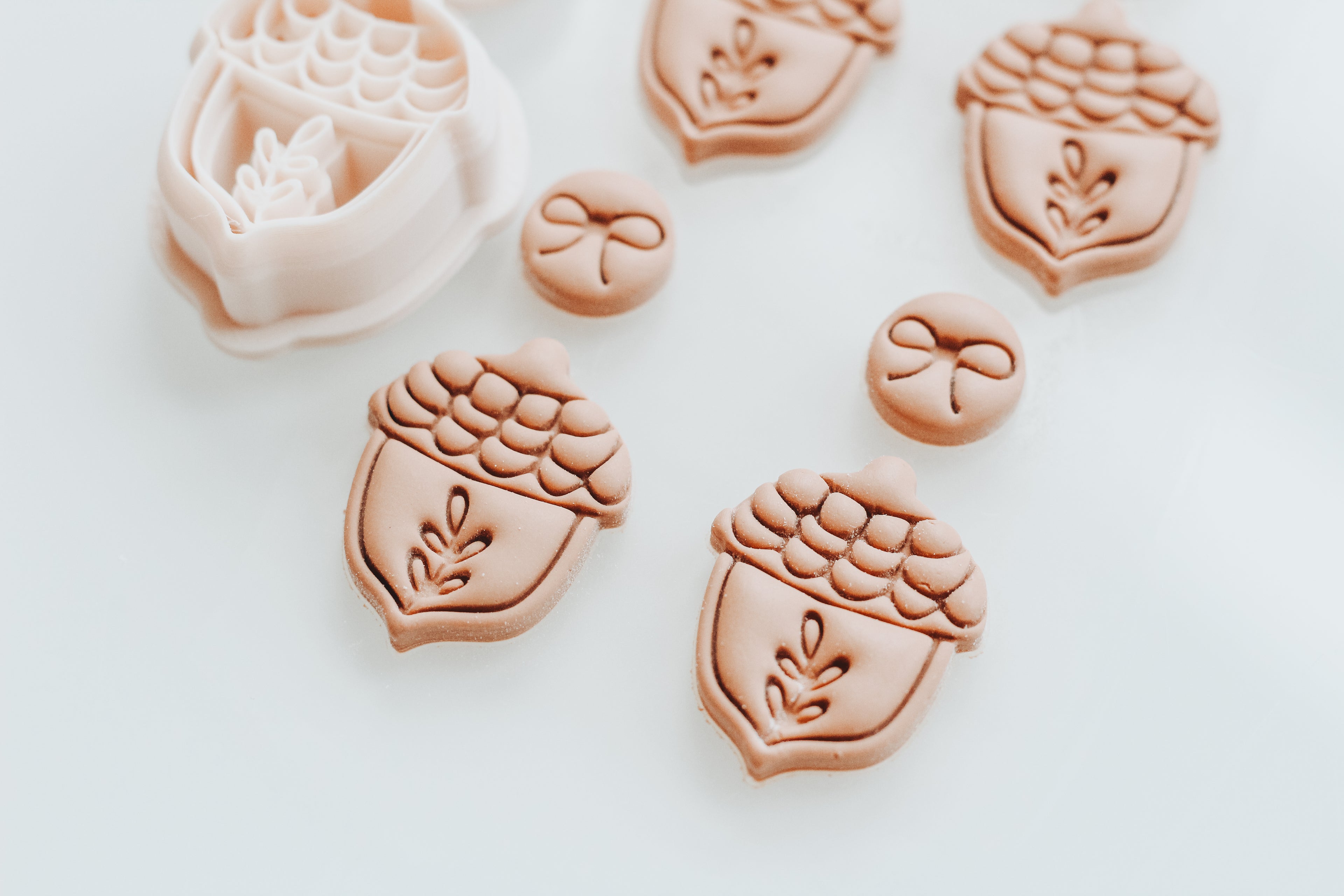 Addy Acorn &amp; Bow Autumn Set Clay Cutter