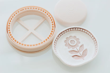 Circle Line Embossed Trinket Dish &amp; Shaper Tool (stamp sold separately)