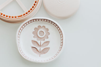 Circle Line Embossed Trinket Dish &amp; Shaper Tool (stamp sold separately)