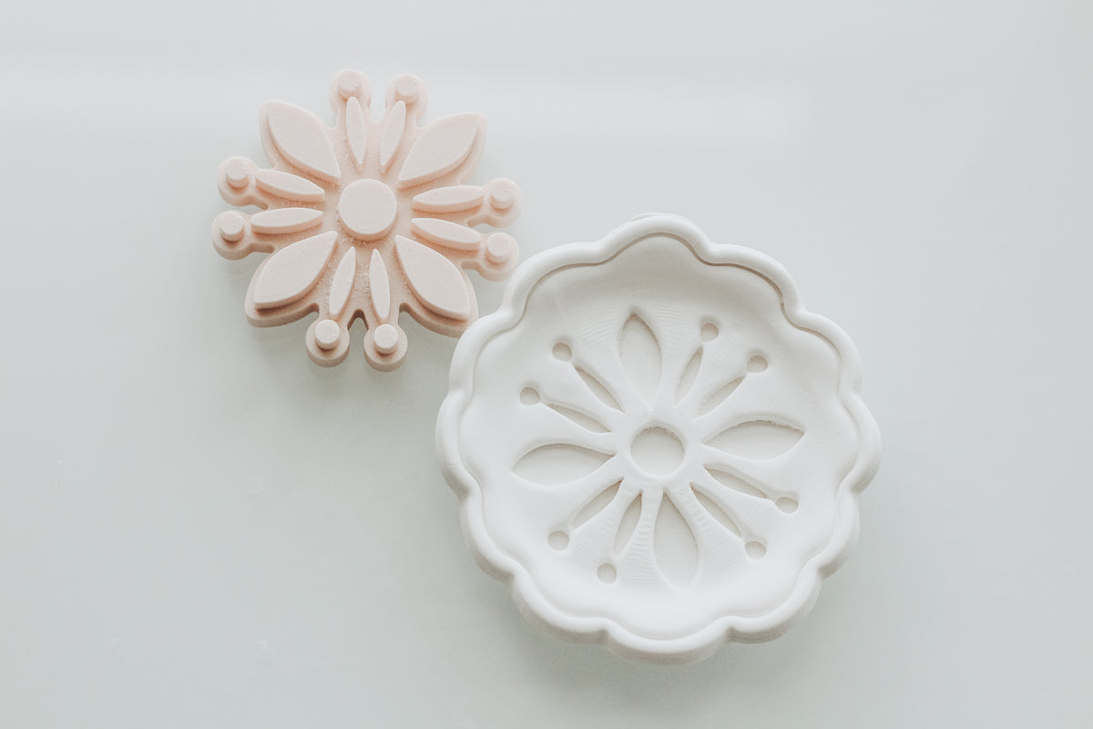 Folk Art Daisy Dot Stamp For Clay