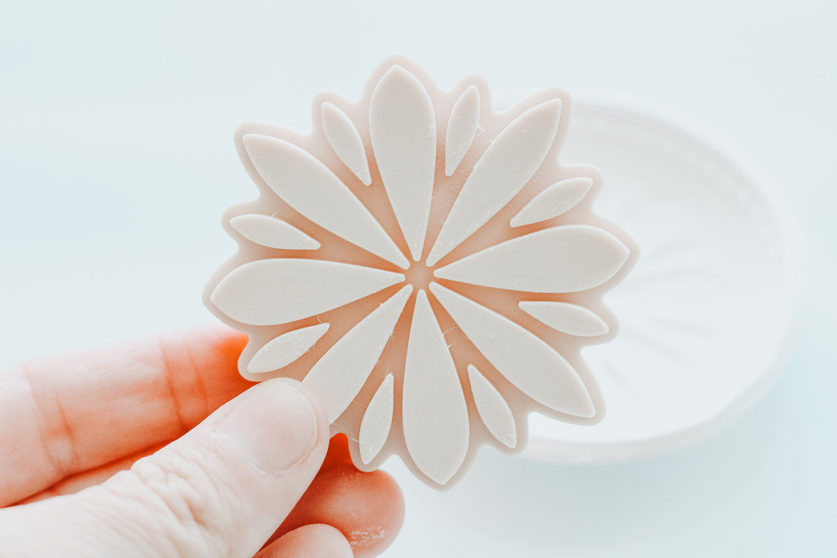 Simple Daisy Folk Art Flower Stamp For Clay