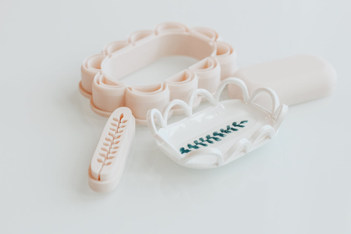 Cutout Scallop Oval Trinket Dish, Shaper, &amp; Stamp Set