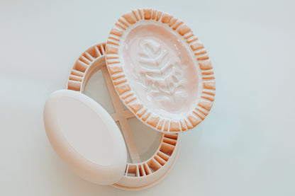Dashed Oval Trink Dish &amp; Shaper Set