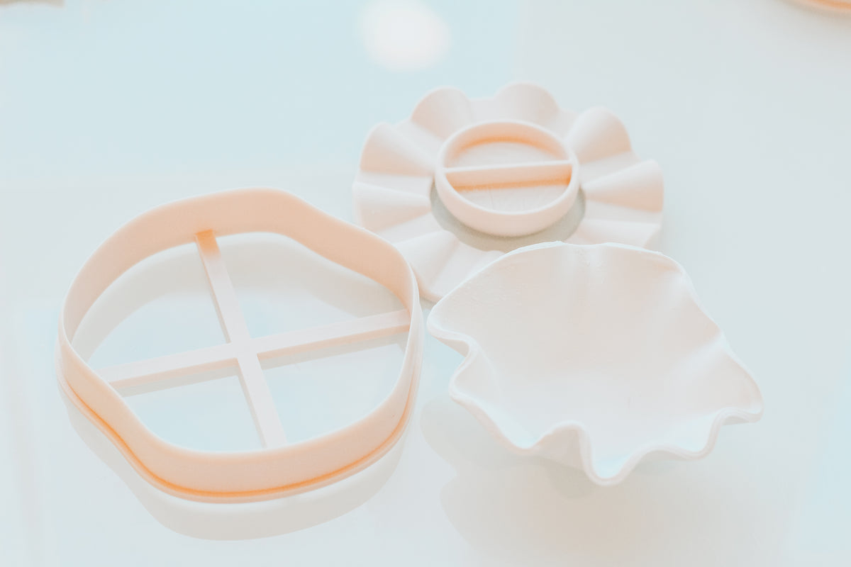 Organic Circle Trinket Dish CLay Cutter, Wavy Press &amp; Shaper Tool