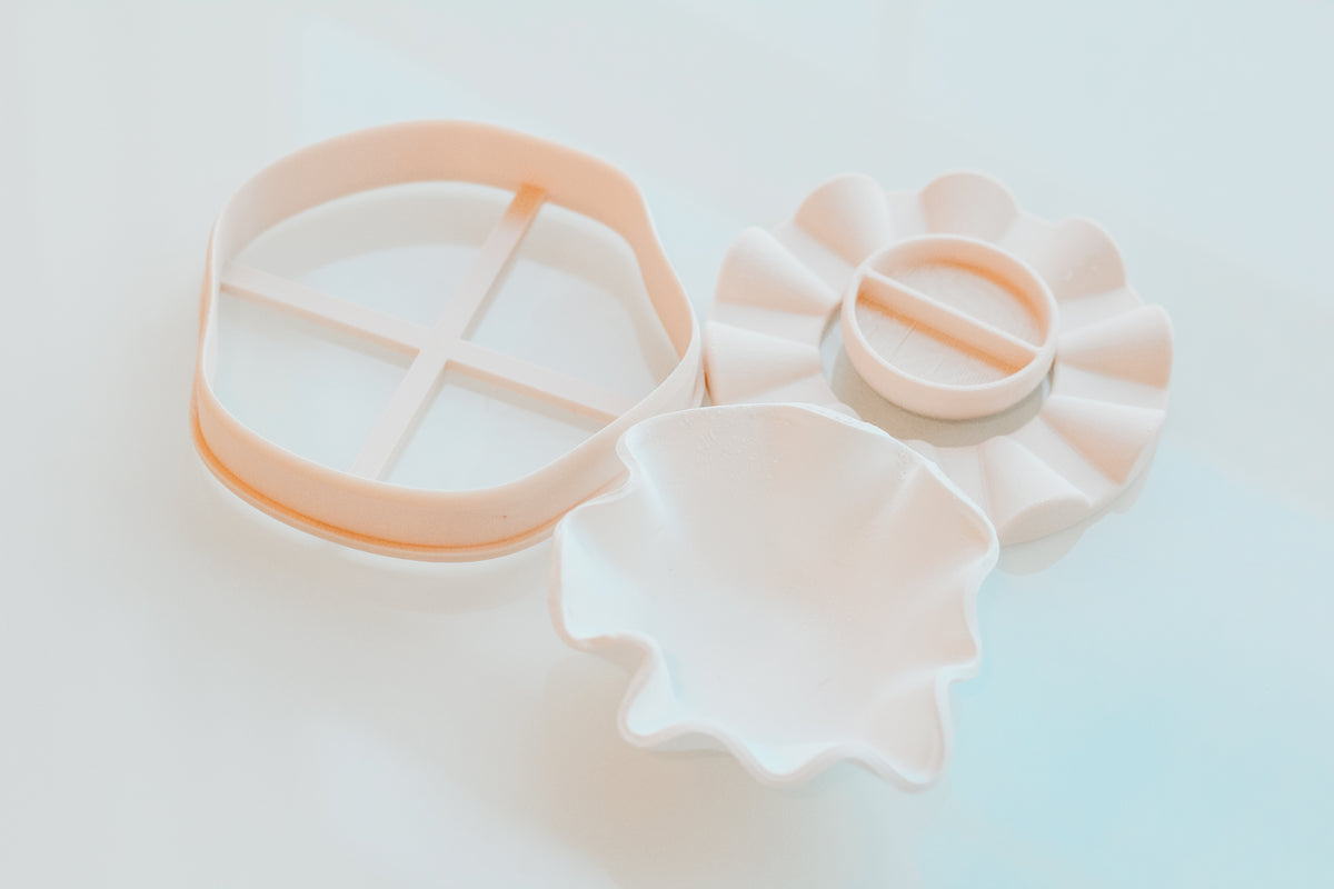 Organic Circle Trinket Dish CLay Cutter, Wavy Press &amp; Shaper Tool