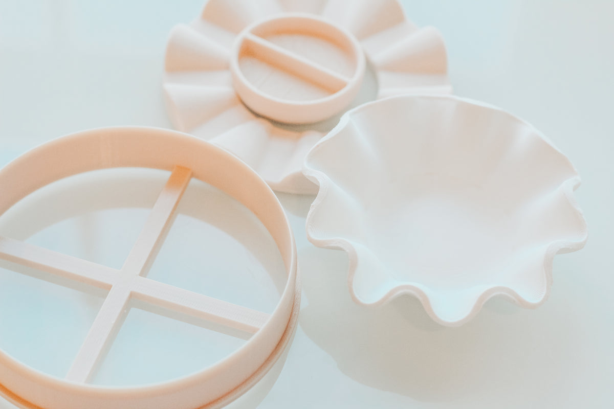 Classic Circle Trinket Dish Clay Cutter, Wavy Press &amp; Shaper Tool (Copy)