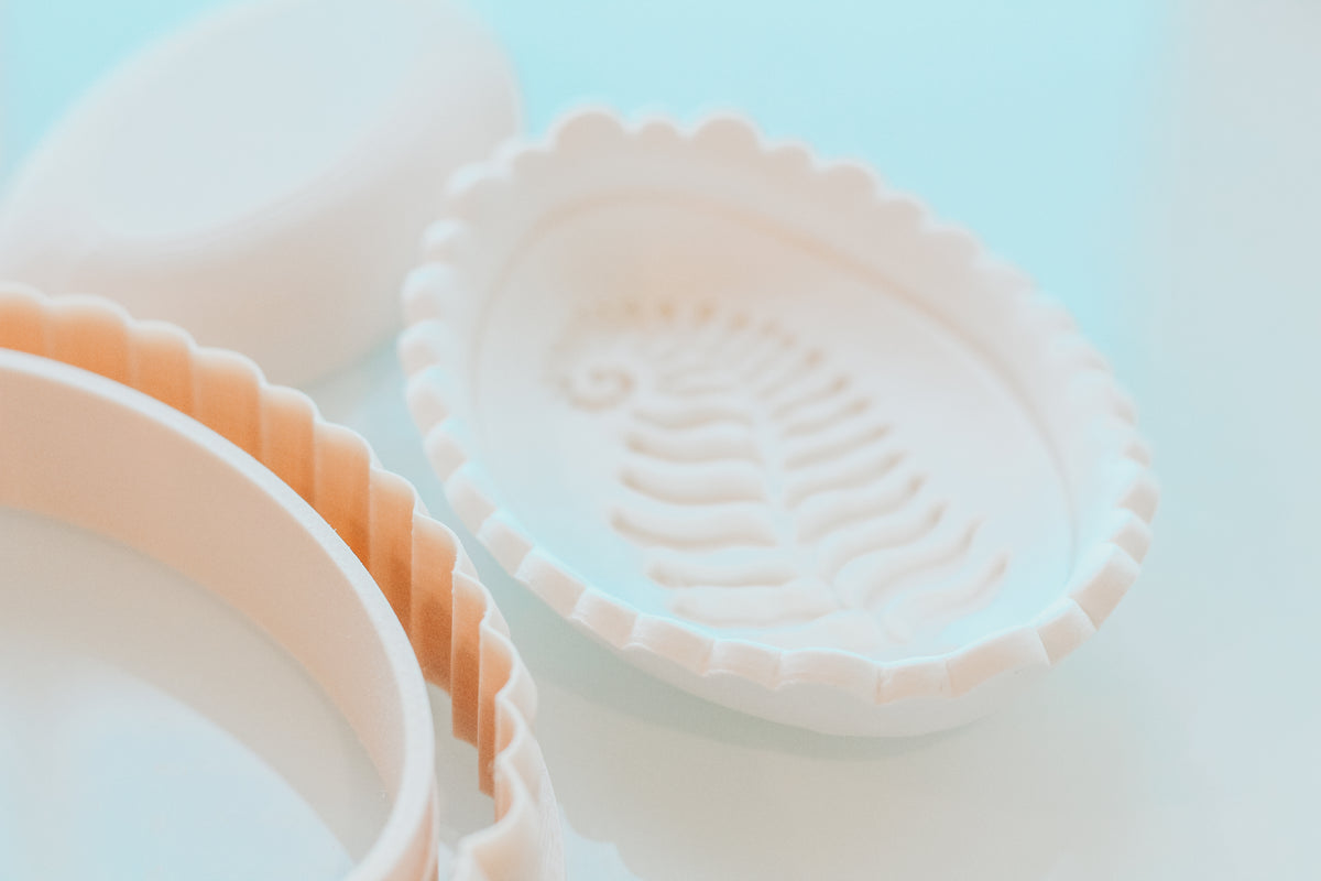 Scallop Oval Clay Trinket Dish &amp; Shaper Tool (Fern Stamp Sold Separately)