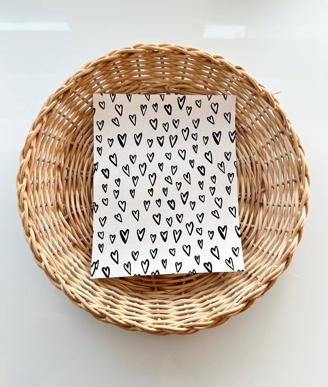 V6 Doodle Black &amp; White Hearts Transfer Paper