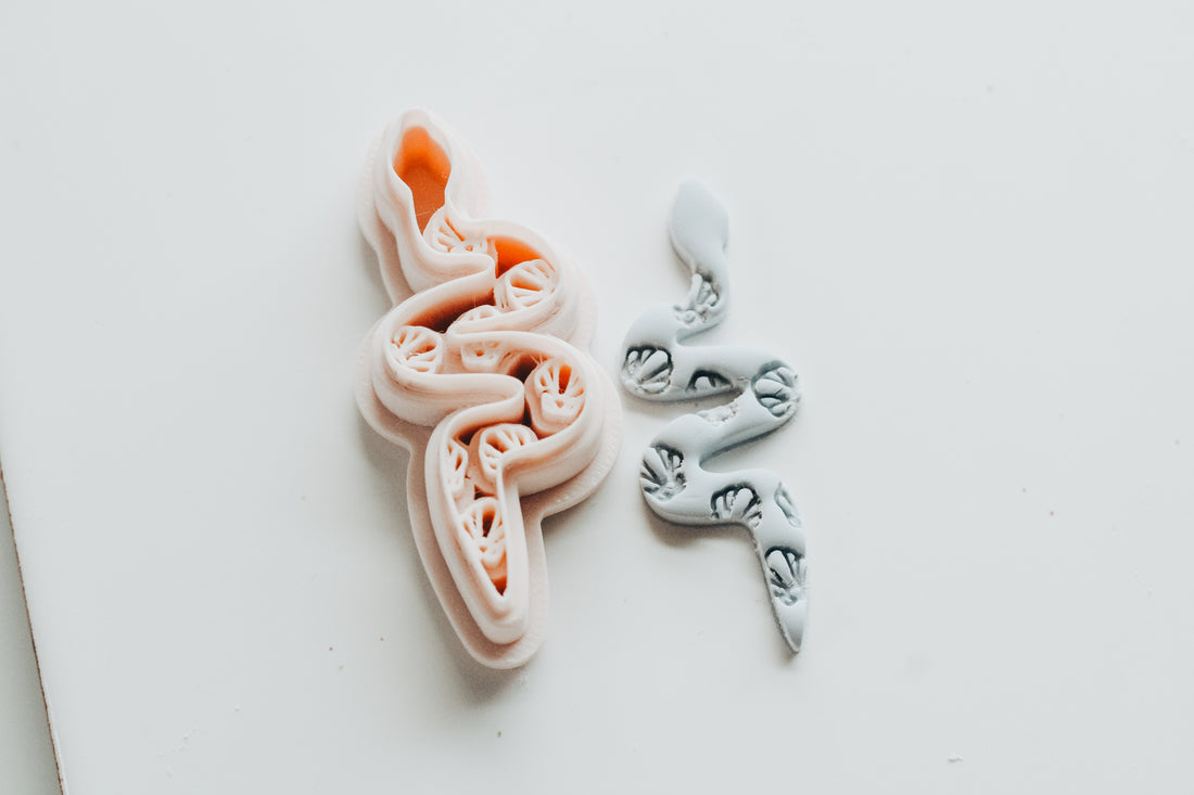 Shell Snake Clay Cutter