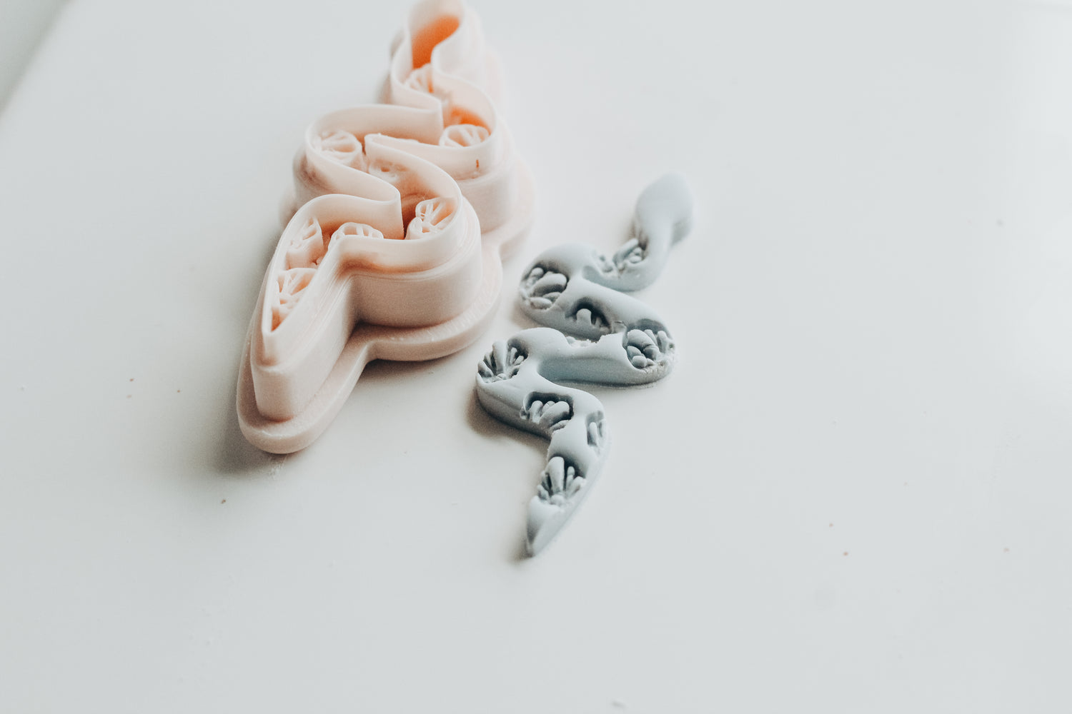 Shell Snake Clay Cutter
