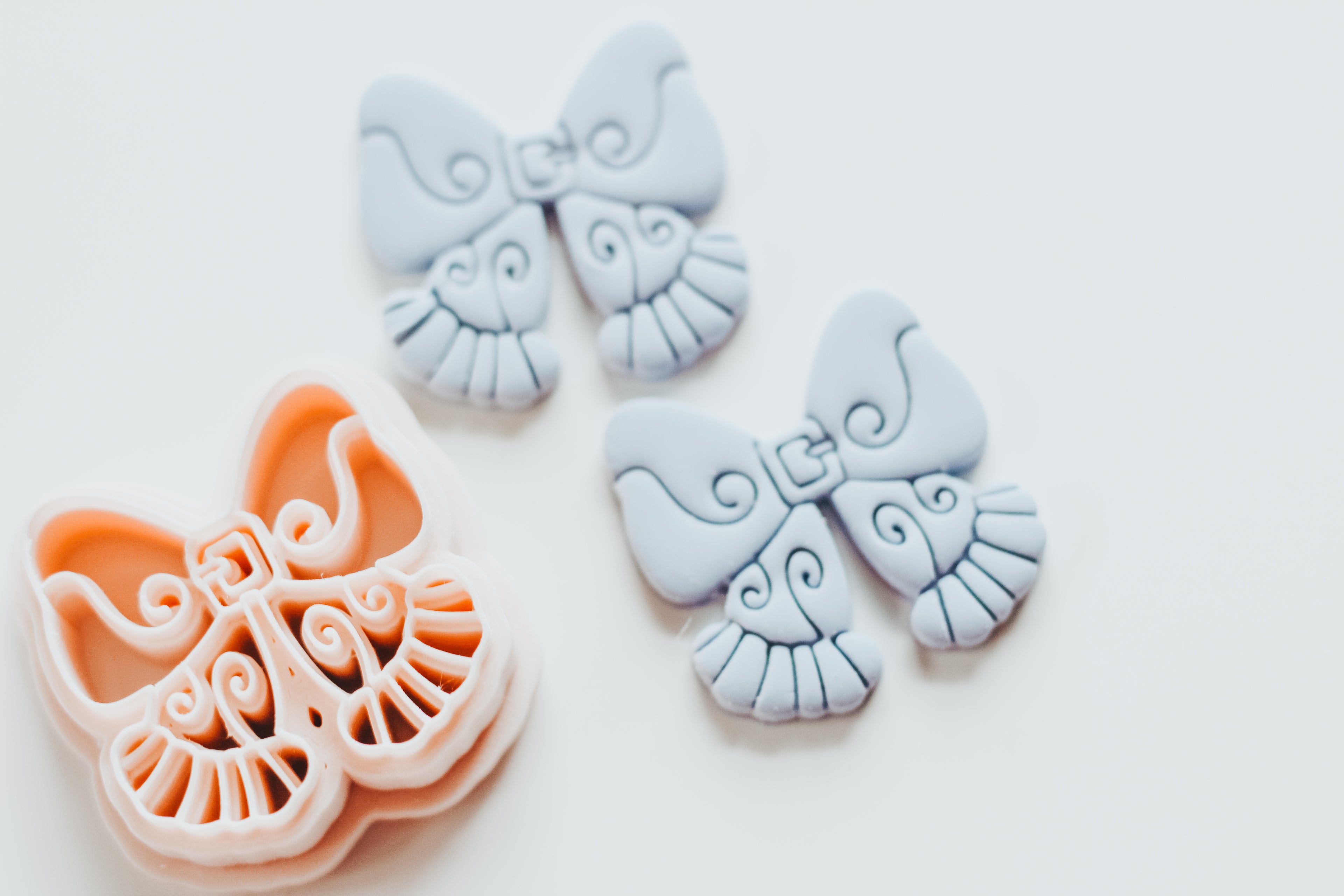 Whimsical Buckle Bow Clay Cutter