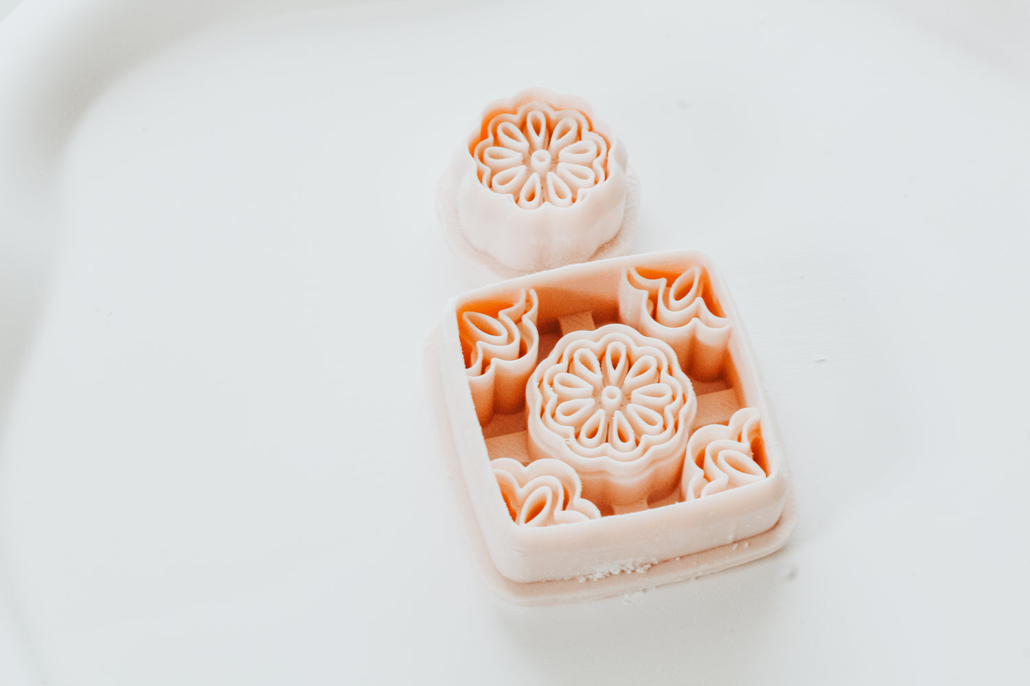 Paloma - Mexican Talavera Inspired 2 Piece Set Clay Cutter