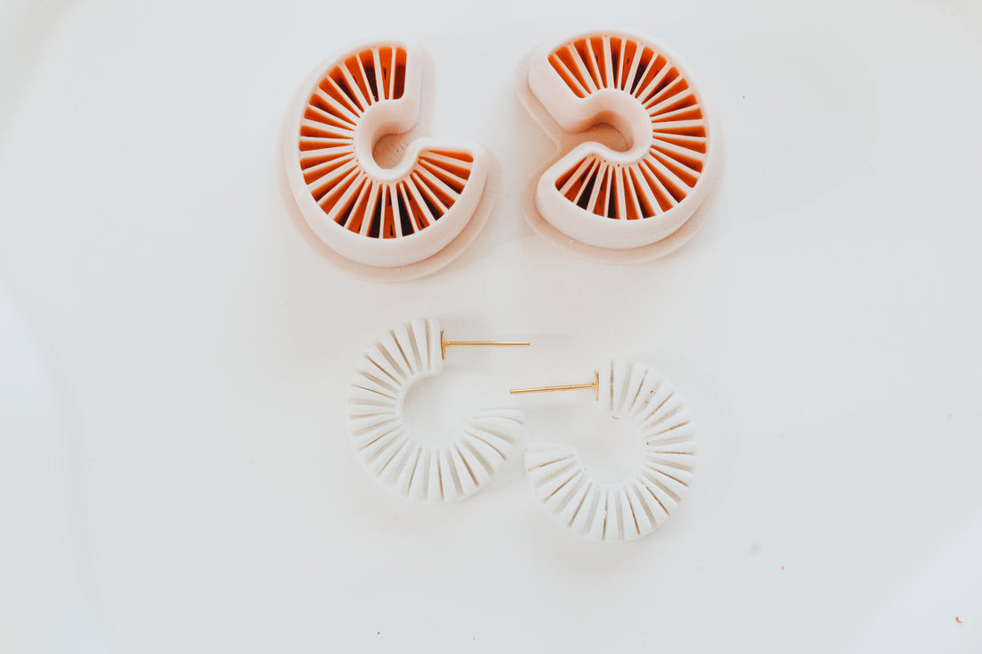 Double Ribbed Hoop / Huggie Clay Cutter Mirrored Set