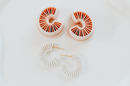 Double Ribbed Hoop / Huggie Clay Cutter Mirrored Set