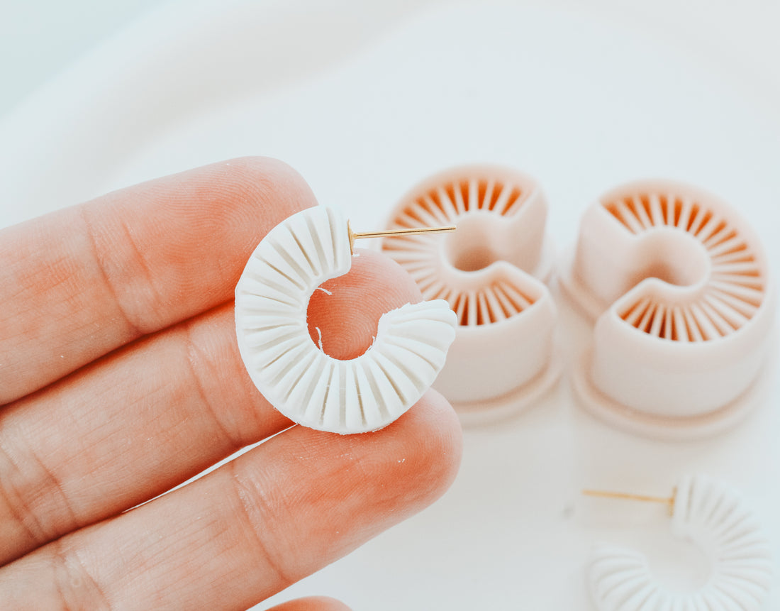 Double Ribbed Hoop / Huggie Clay Cutter Mirrored Set