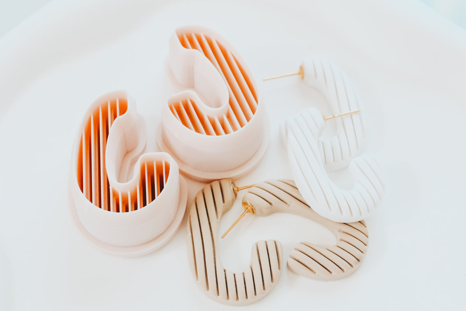 Lined Oval Hoop / Huggie Clay Cutter Mirrored Set