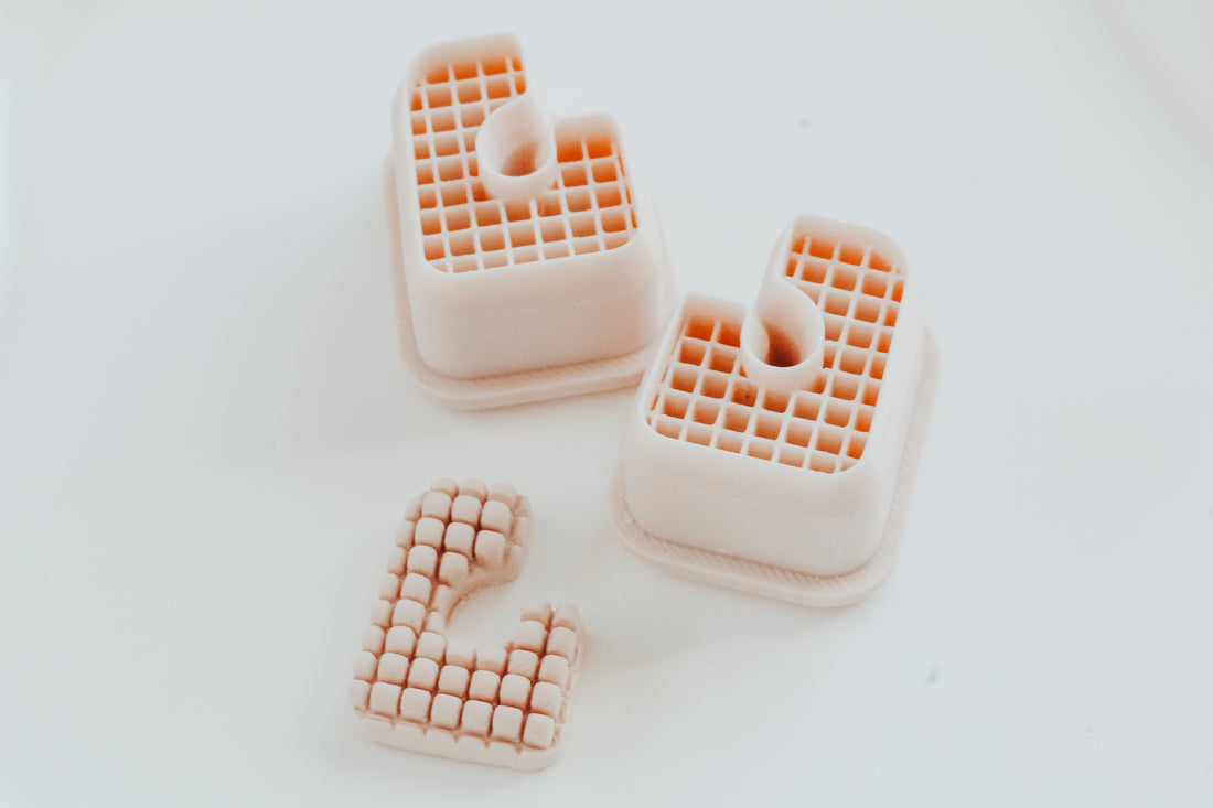 Trendy Checkered Hoop / Huggie Clay Cutter Mirrored Set