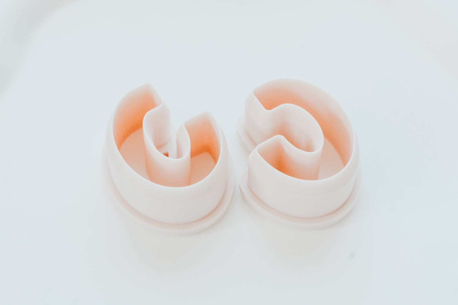 Basic Oval Hoop / Huggie Clay Cutter Mirrored Set