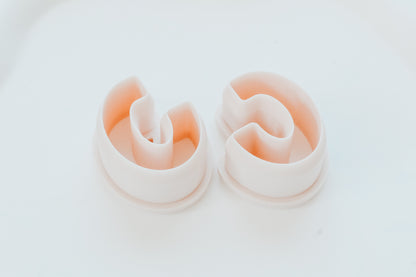 Basic Oval Hoop / Huggie Clay Cutter Mirrored Set