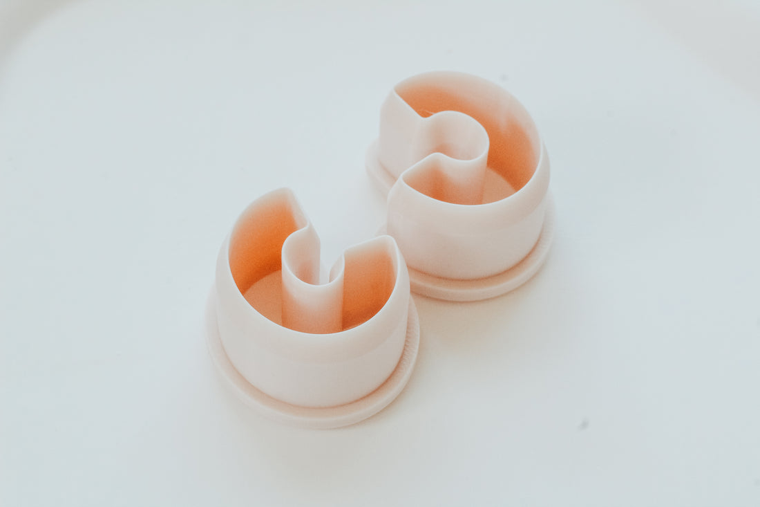 Basic Round Hoop / Huggie Clay Cutter Mirrored Set