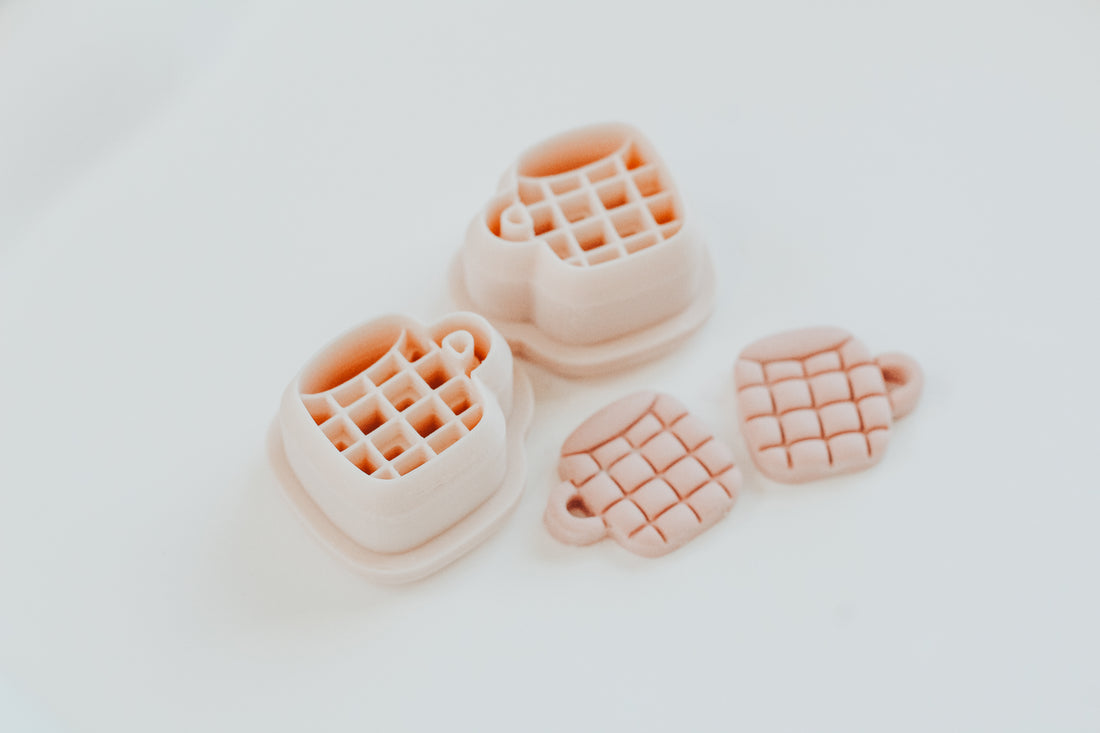 Cozy Checkered Mug Stud Clay Cutters Set