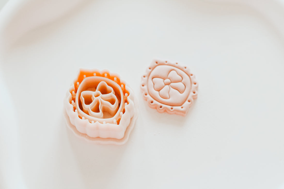 Scallop Framed Bow Clay Cutter