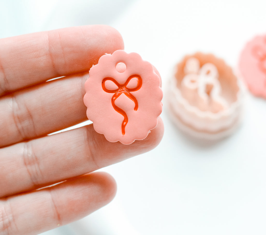 Scallop Oval Bow Clay Cutter