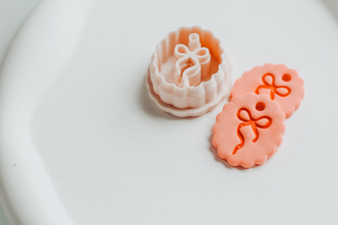Scallop Oval Bow Clay Cutter