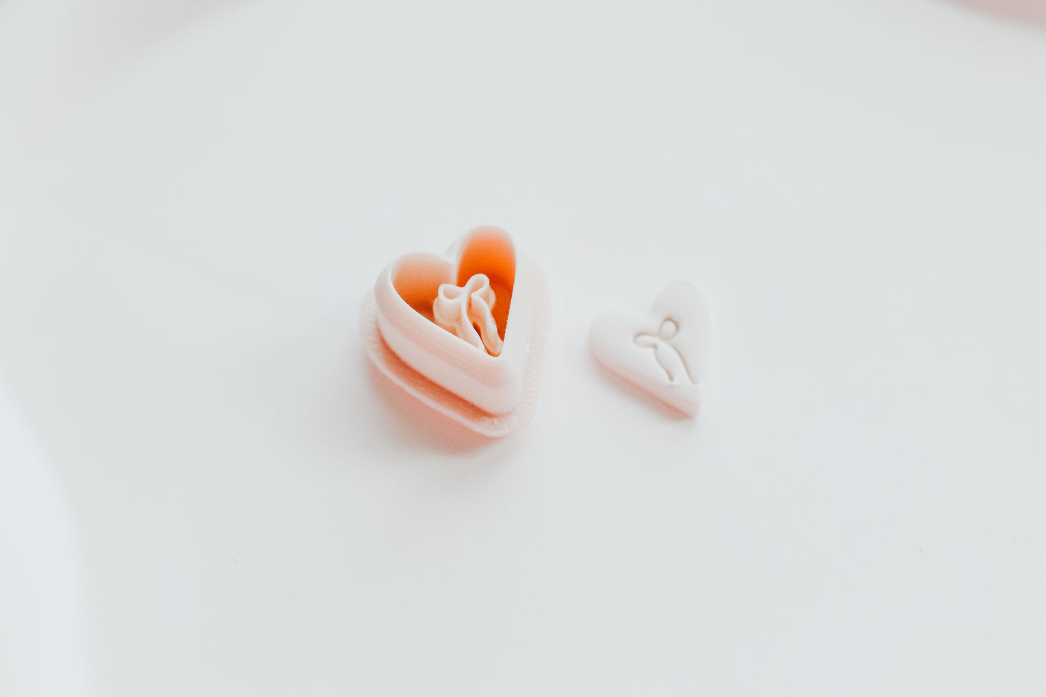 Sweet Heart Bow Stud Clay Cutter