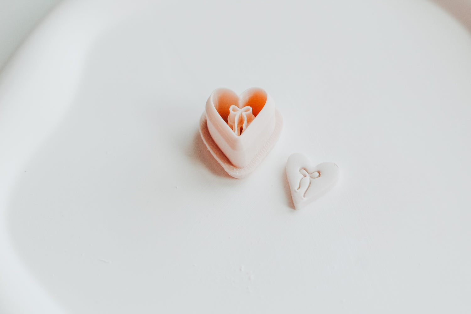 Sweet Heart Bow Stud Clay Cutter