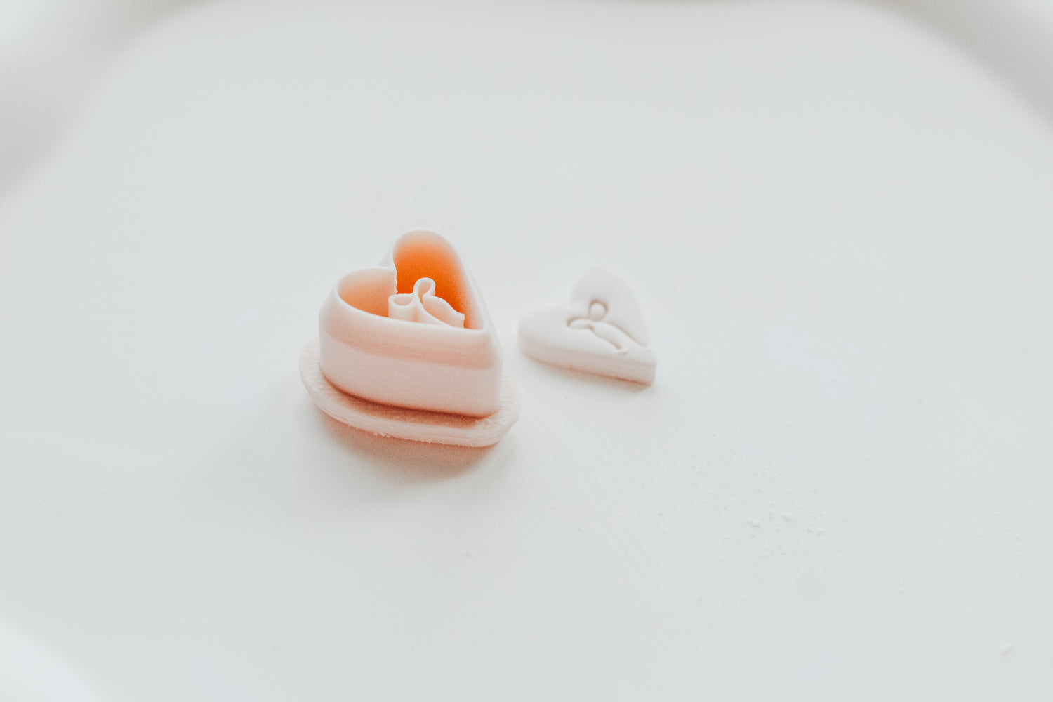 Sweet Heart Bow Stud Clay Cutter