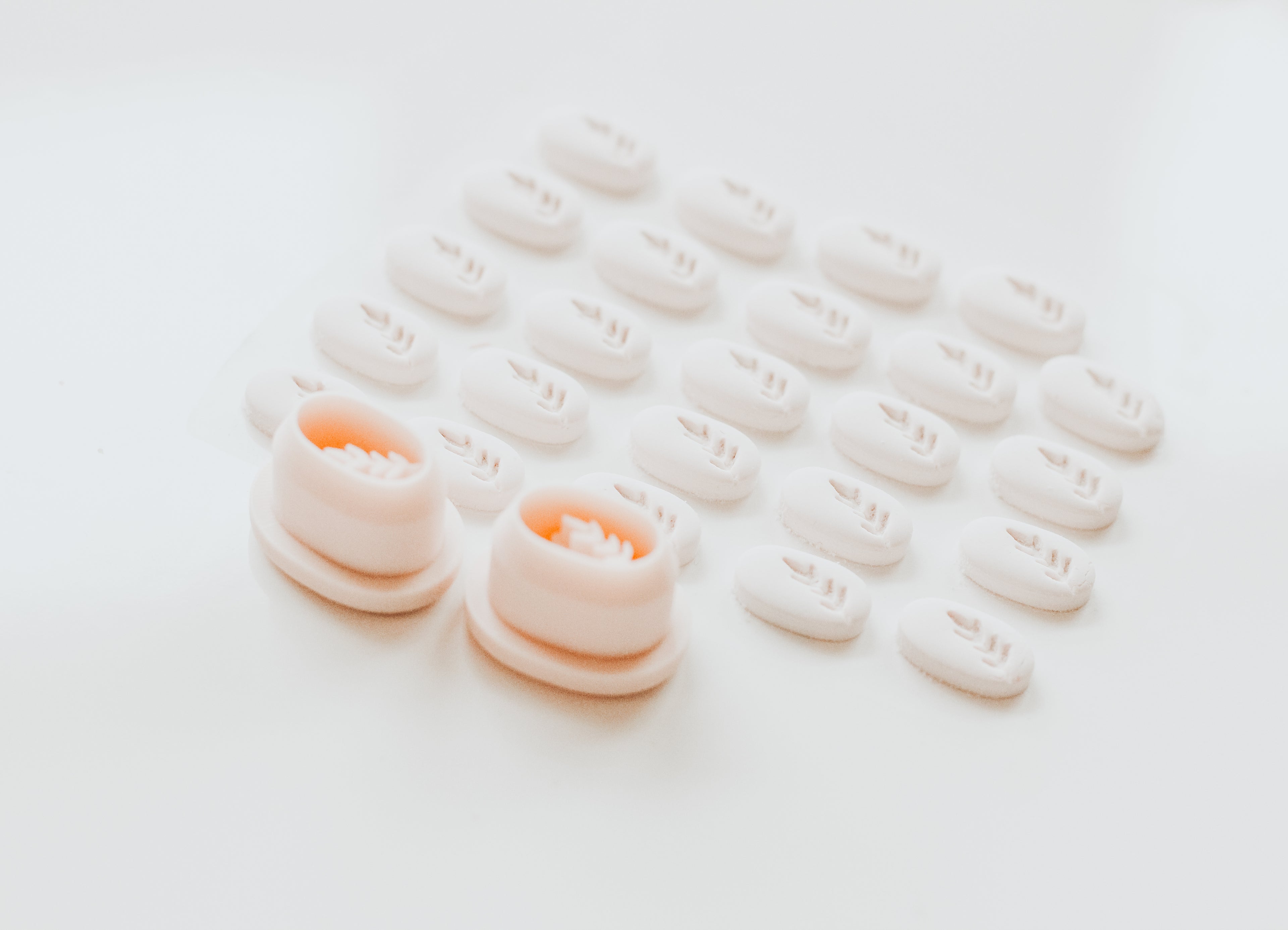 Stem Charm Extra Dainty Precision Clay Cutter Mirror Set