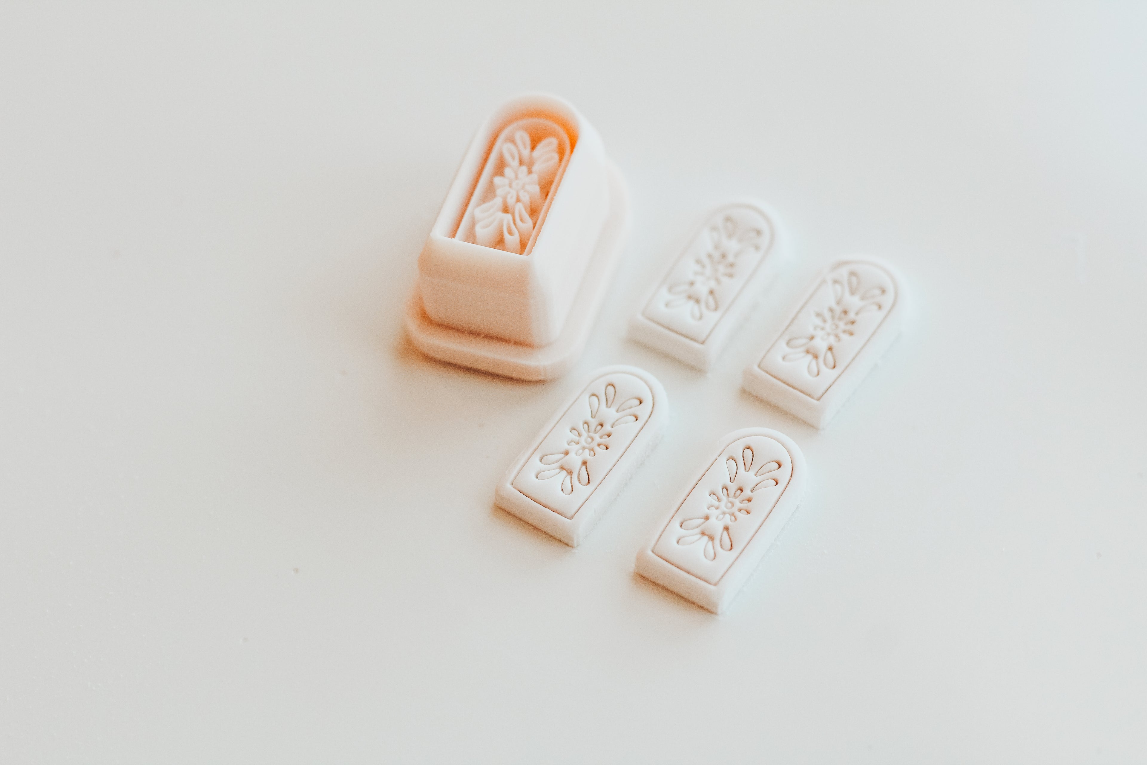 Willow Charm Extra Dainty Precision Clay Cutter Mirror Set