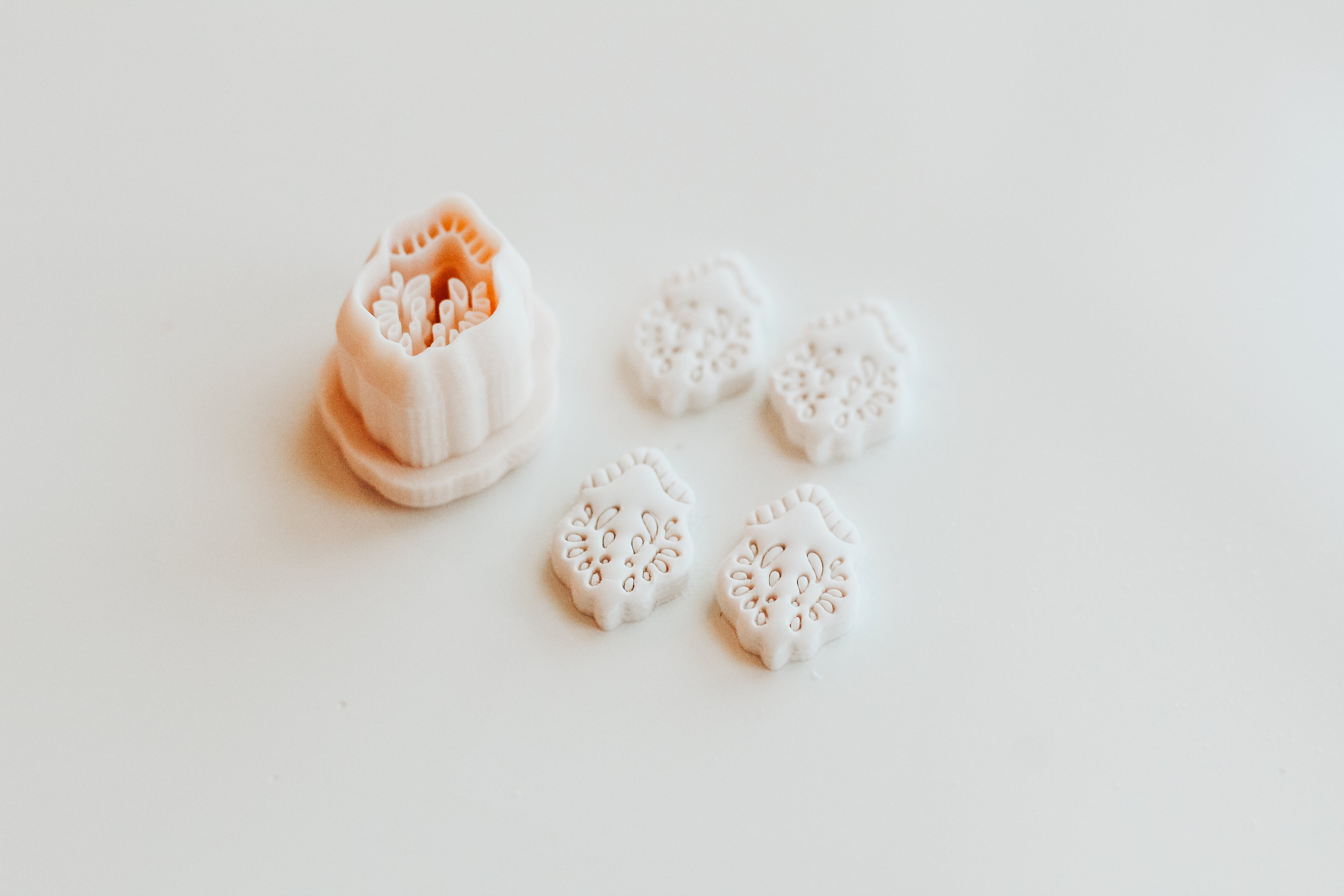 Melody Charm Extra Dainty Precision Clay Cutter Mirror Set