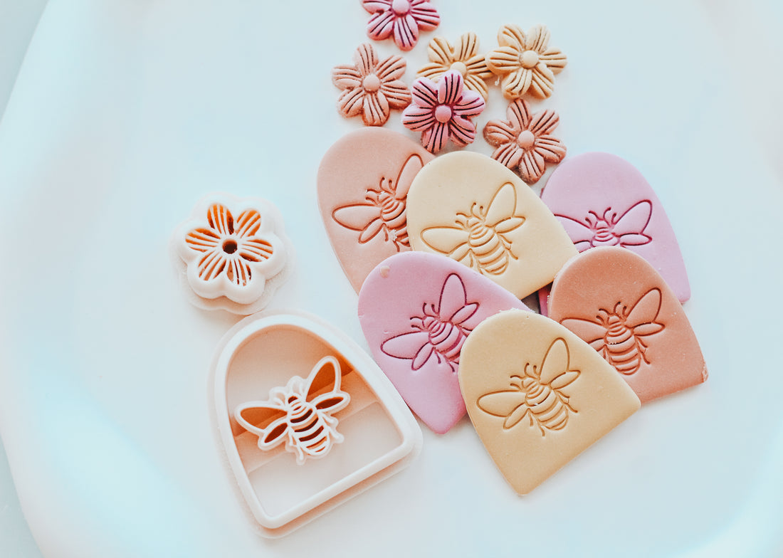 Honey Bee Arch Frame Clay Cutter