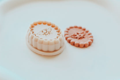 Bubble Honey Bee Frame Clay Cutter