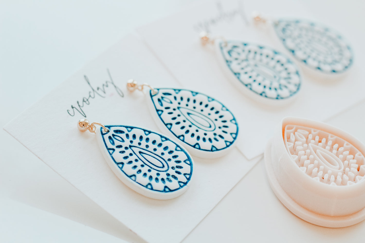 Naviah Boho Summer Drop Clay Cutter