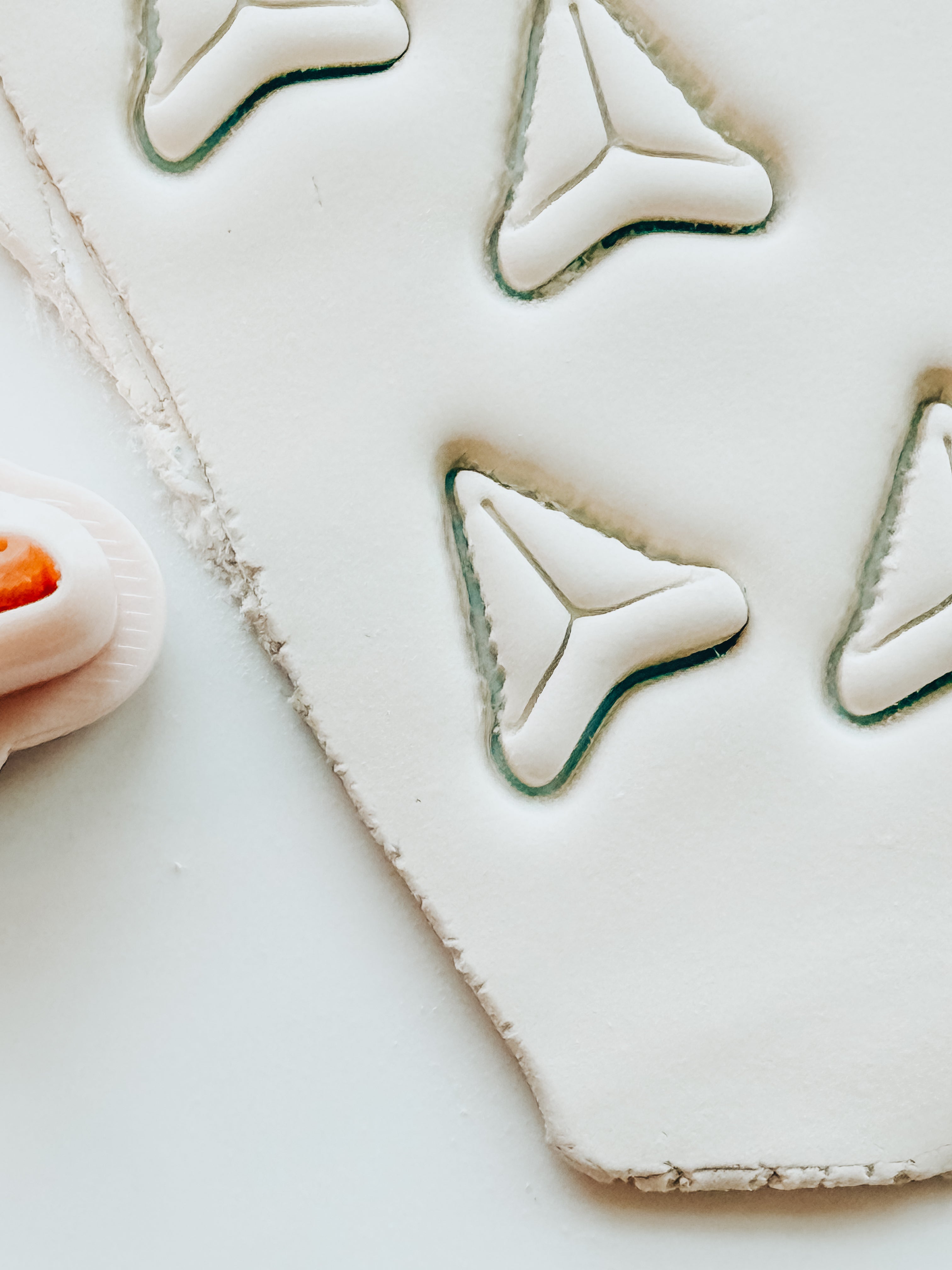 Shark Tooth Stud Clay Cutter