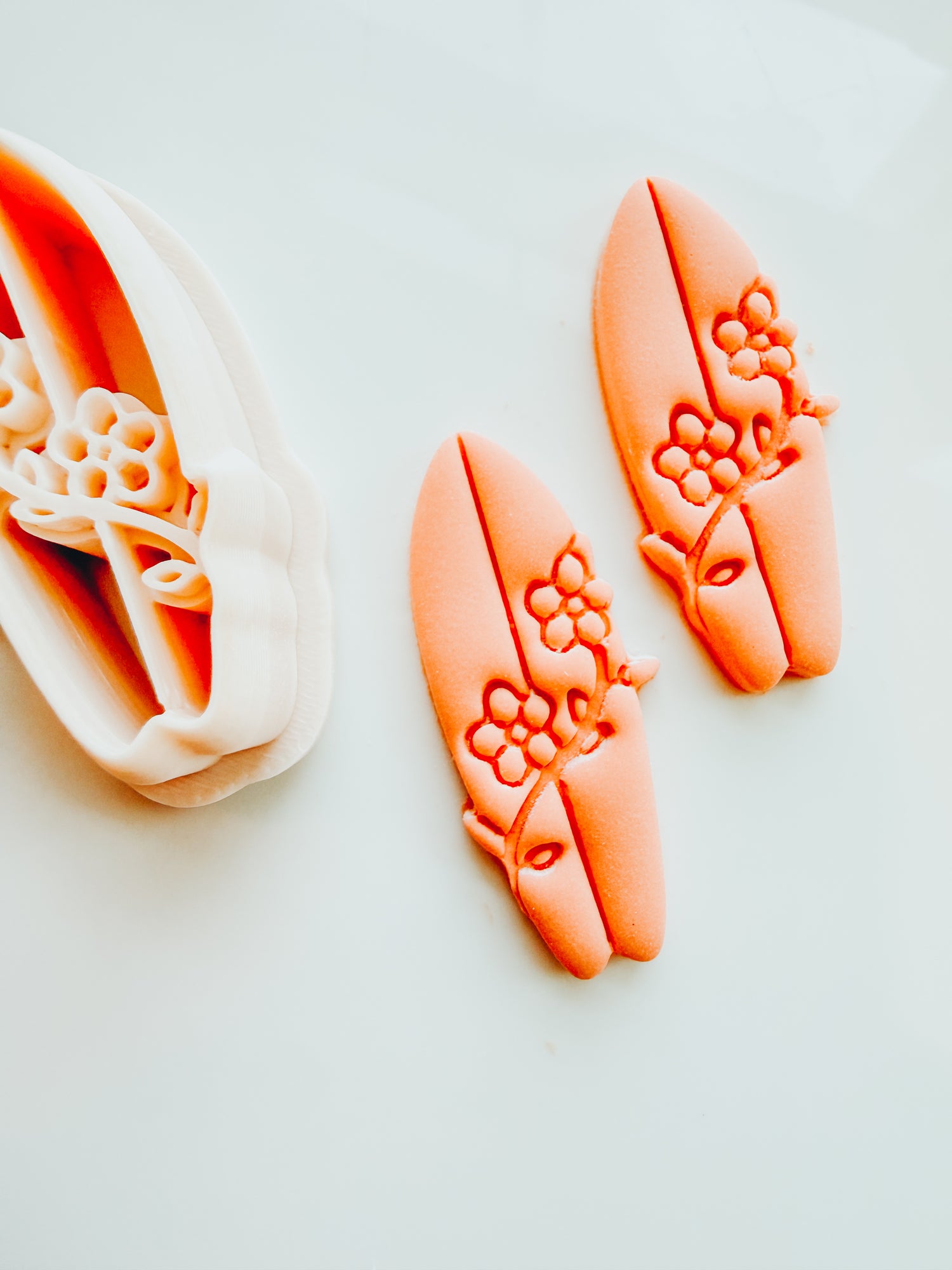 Hibiscus Surf Board Clay Cutter