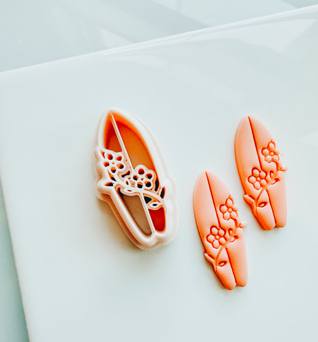 Hibiscus Surf Board Clay Cutter