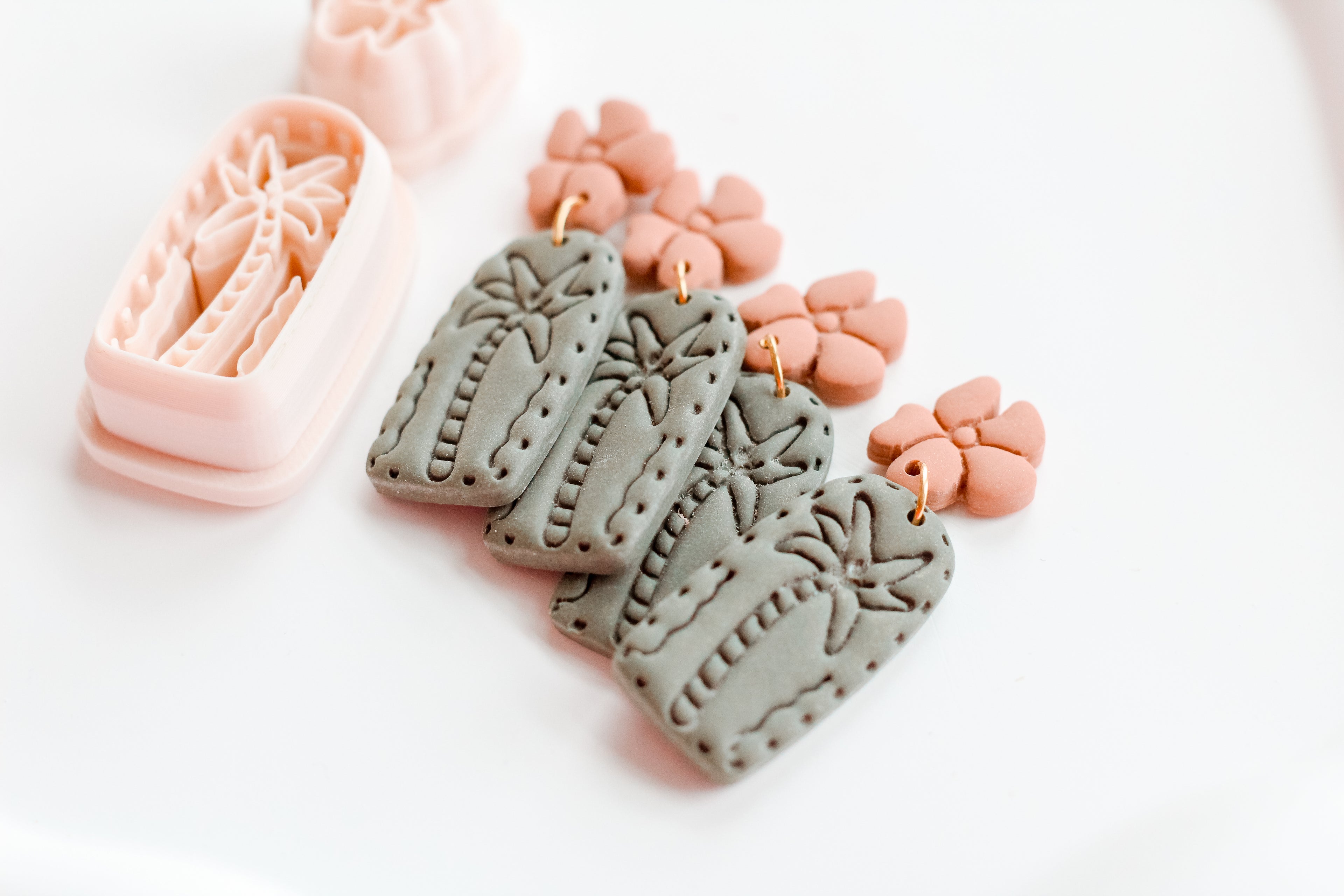 Lush &amp; Wild Palm Clay Earring Cutter