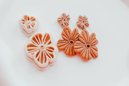 Lush &amp; Wild Floral - Two Piece Clay Earring Cutter