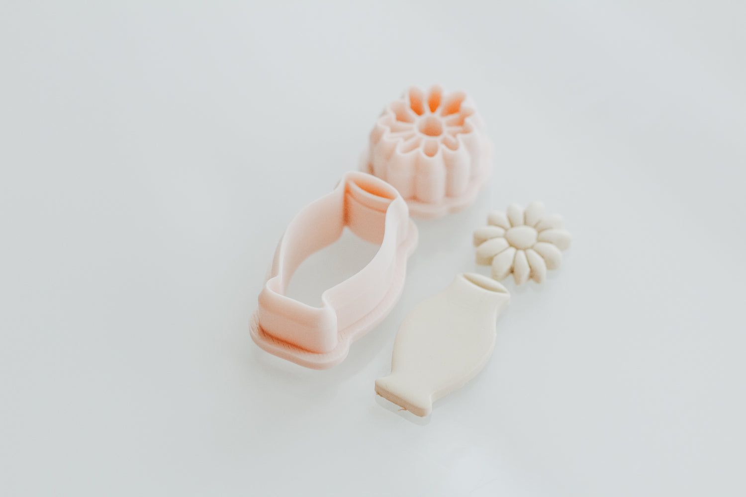 Garden Party Vase &amp; Flower Clay Cutter