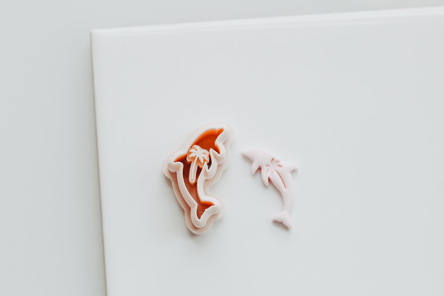 Dolphin Palm Clay Cutter